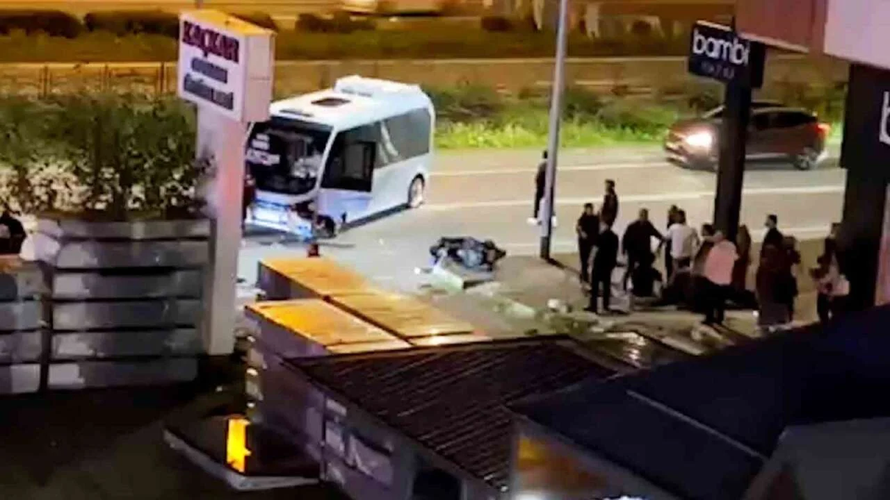 Rize’de minibüsle çarpışan motosikletli öldü