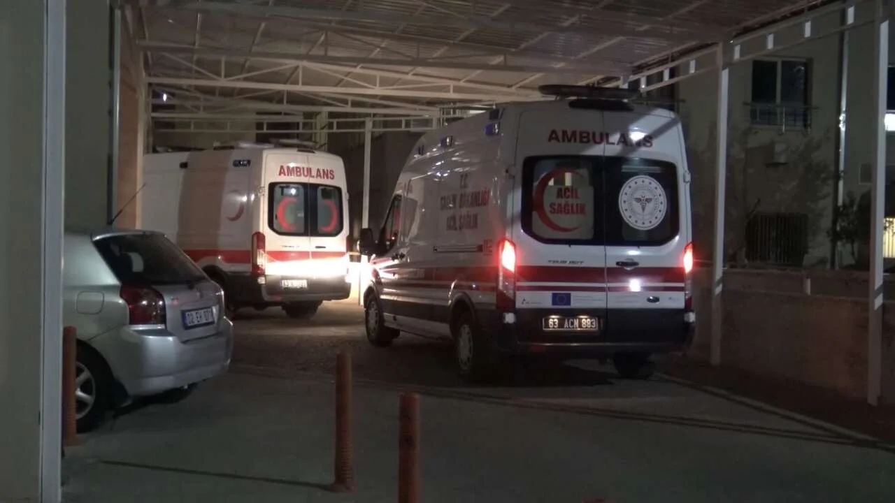 Siverek’te şarampole devrilen araçta 3 yaralı