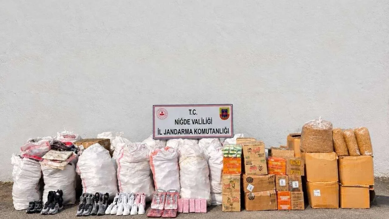 Niğde’de kargo aracına kaçakçılık baskını