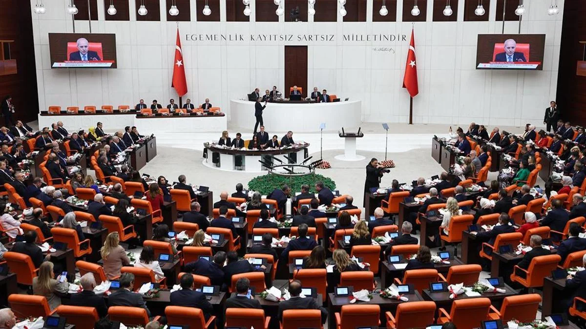 Kızılay teklifinin ilk 3 maddesi kabul edildi