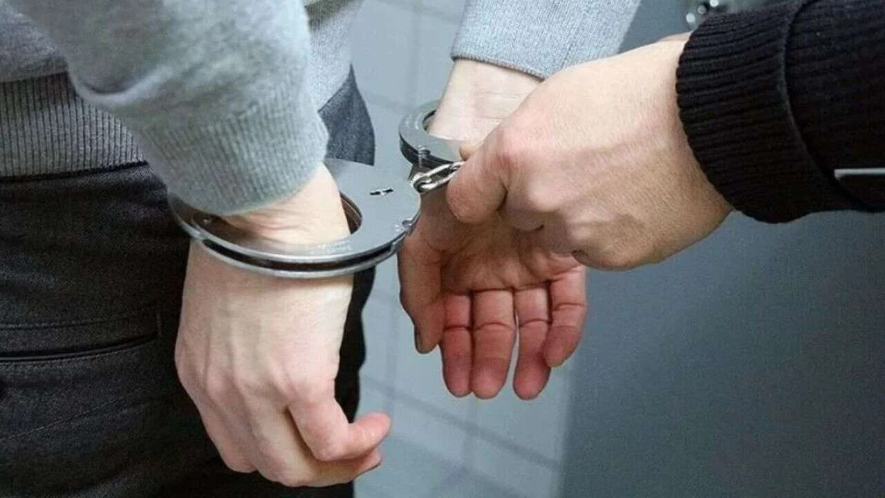 Sahte MİT personeline iş vaadi cezası