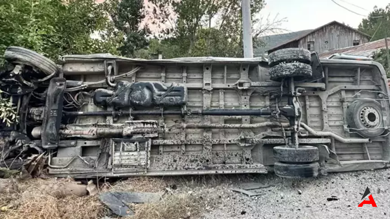 Bolu Mudurnu Yolunda Korkunç Kaza: 15 Yaralı