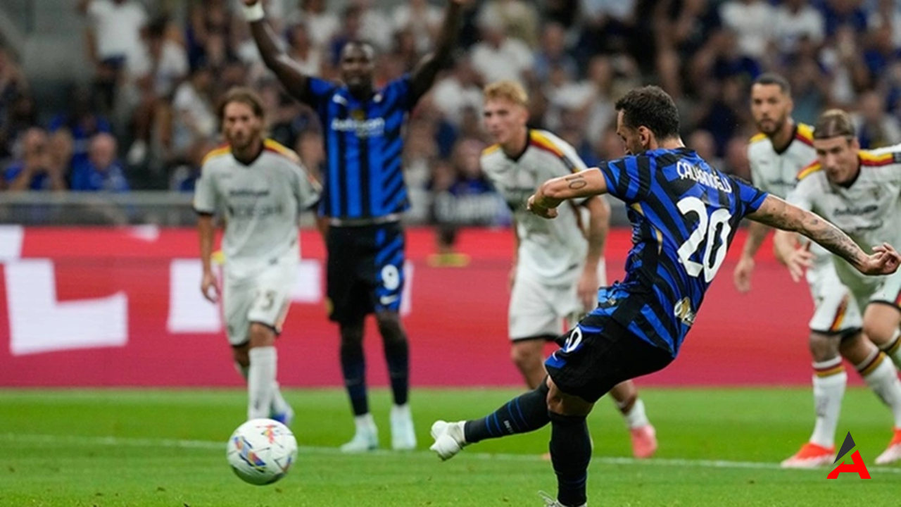 Hakan Çalhanoğlu Parlıyor: Inter, Lecce'yi 2-0 Mağlup Ederek Liderliğe Yükseldi!