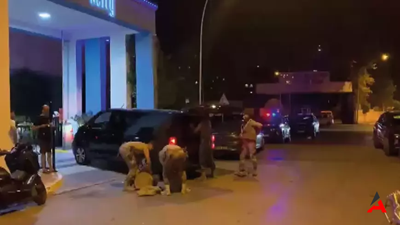Esenyurt'ta Site İçerisinde Silahlı Çatışma: Ölü ve Yaralılar Var