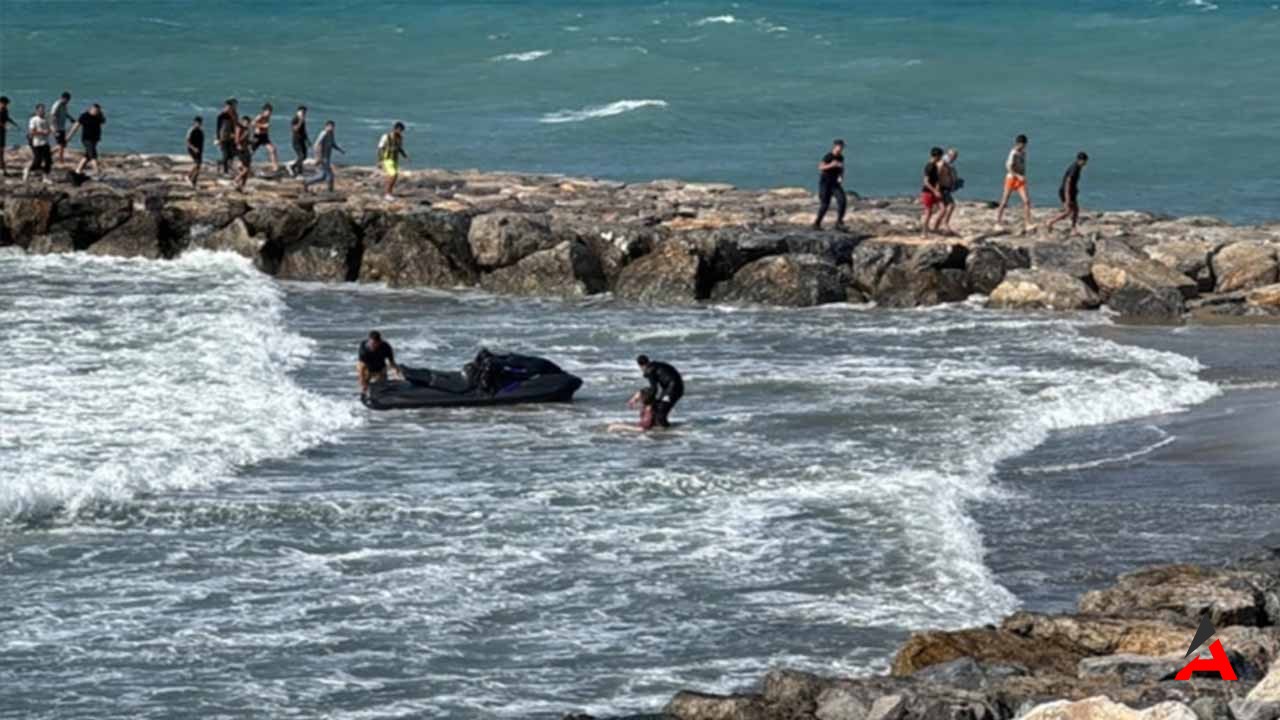 Hatay'da Denizde Facia: Akıntıya Kapılan 2 Kişi Hayatını Kaybetti!