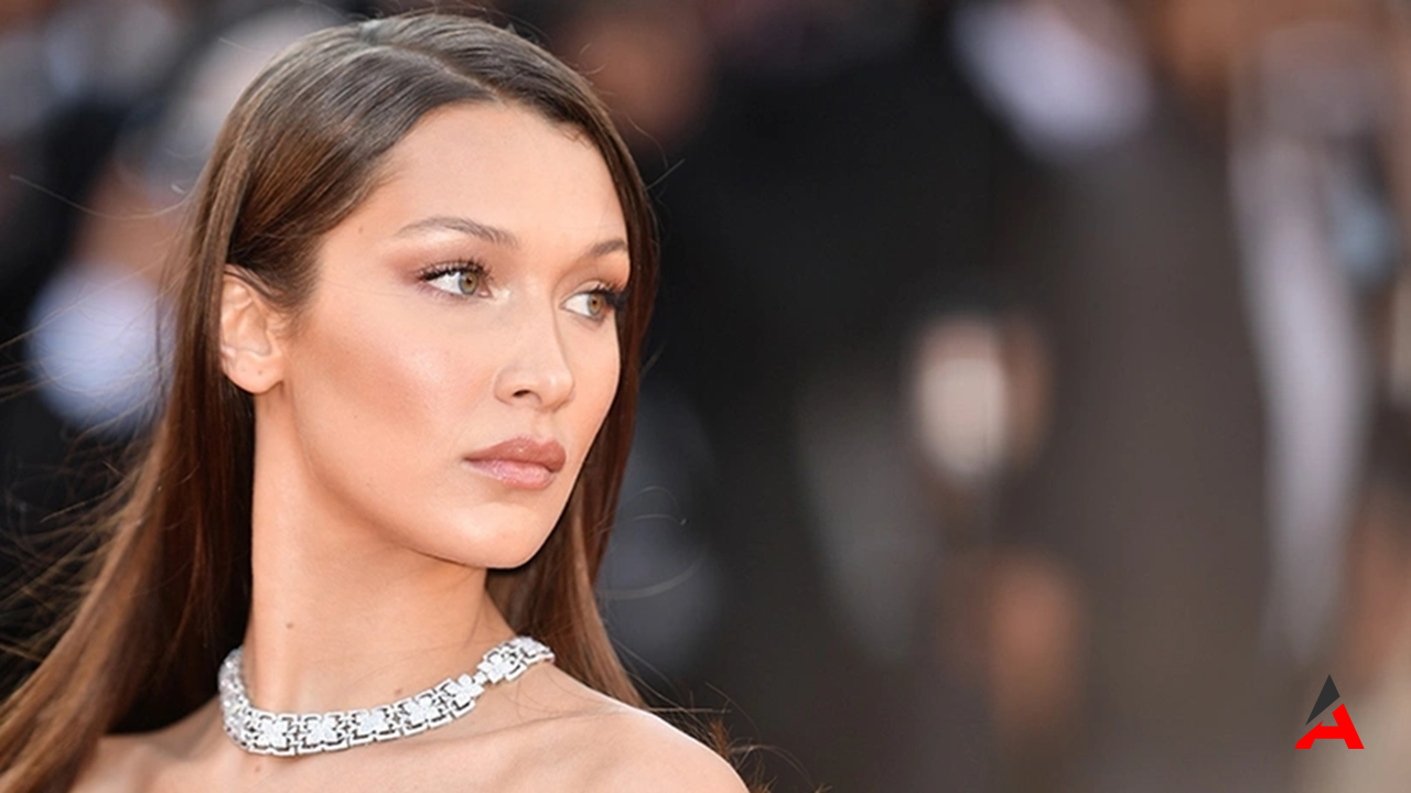 Bella Hadid, Kovboy Sevgilisiyle Texas'ta Karavan Hayatına Başladı