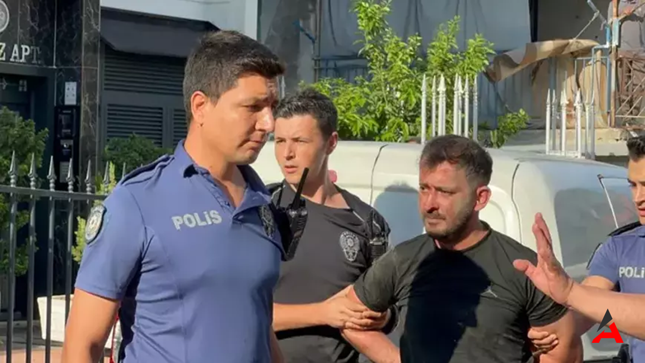 Antalya'da Silahlı Saldırı: Kurşunları Bitince Saldırganlara Meydan Dayağı!