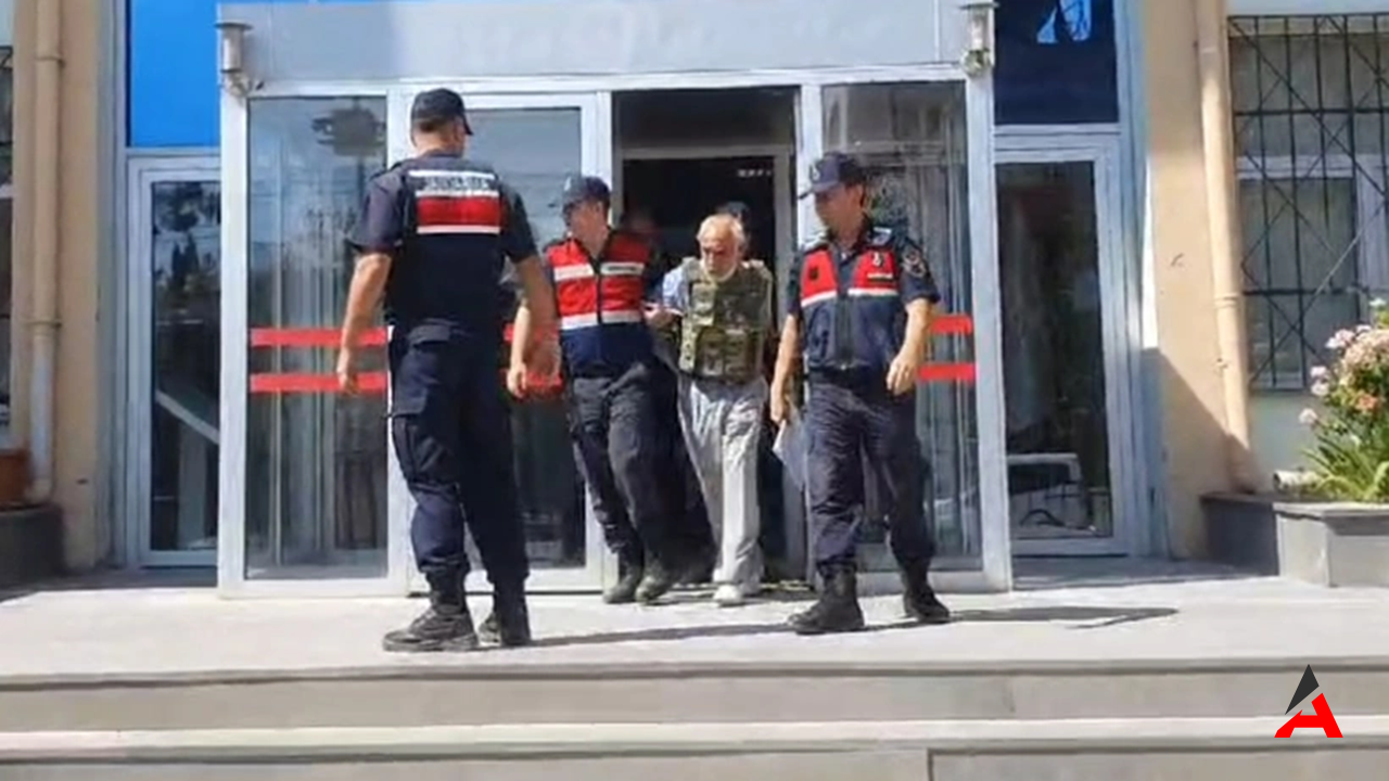 Mersin'de 'Pekmez' Tartışmasında Kan Döküldü: 3 Komşusunu Öldüren Zanlı Tutuklandı!