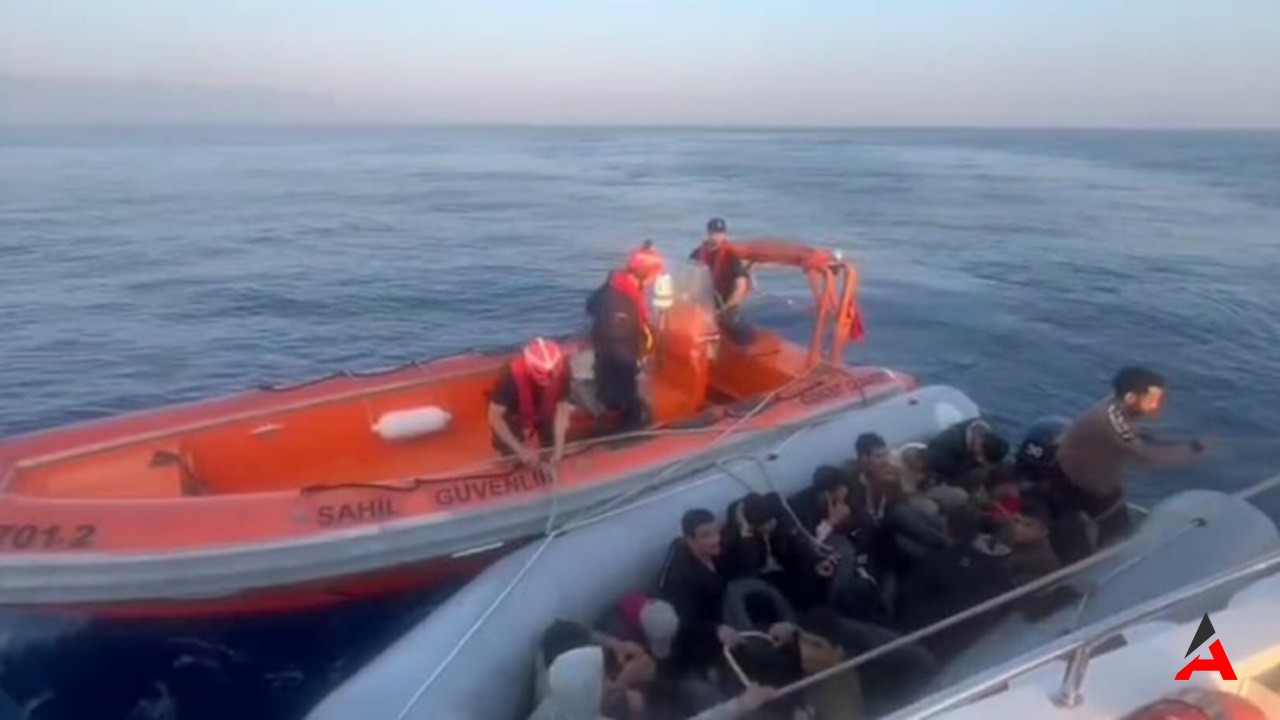 İzmir'de Göçmen Hareketliliği: 146 Kişi Yakalandı ve Kurtarıldı