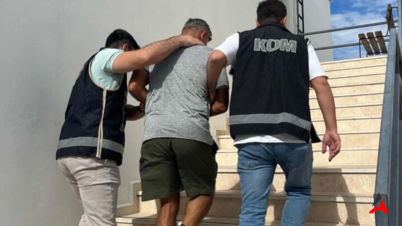 Muğla'da Tatil Keyfi Kısa Sürdü: Uluslararası Aranan Dolandırıcı Bülent Yılmaz Yakalandı!