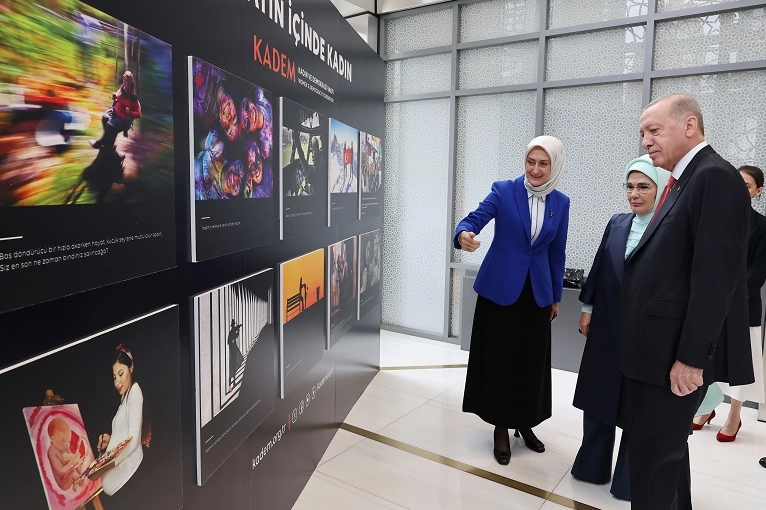 KADEM Sergisi New York’ta Erdoğan Çiftini Ağırladı