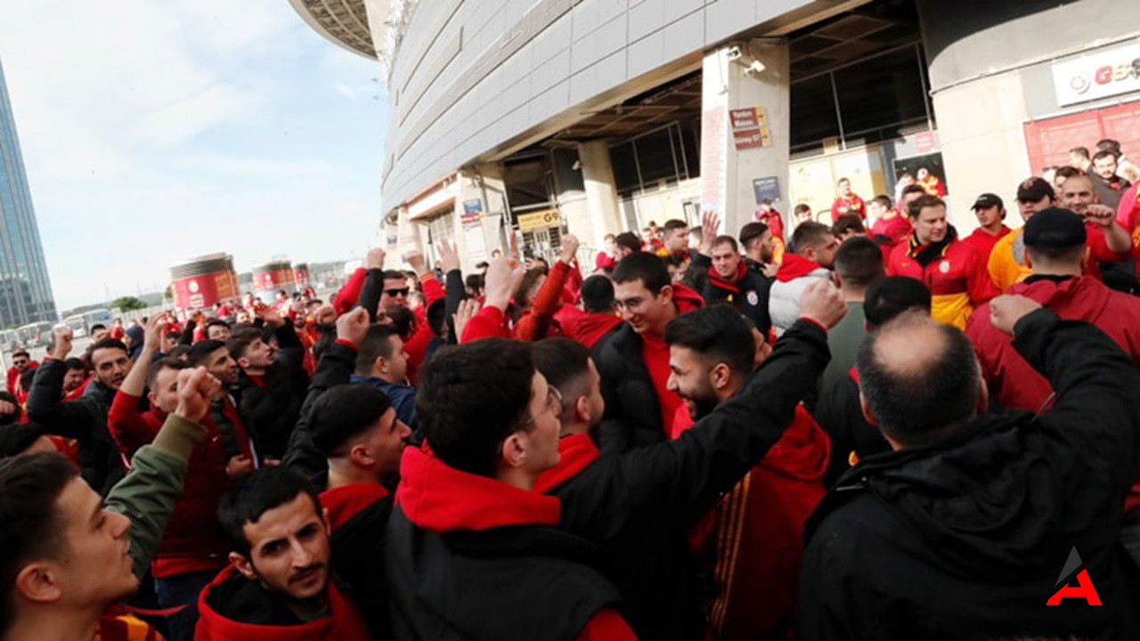 Galatasaray'dan Derbi Öncesi Taraftarlarına Kritik Uyarı