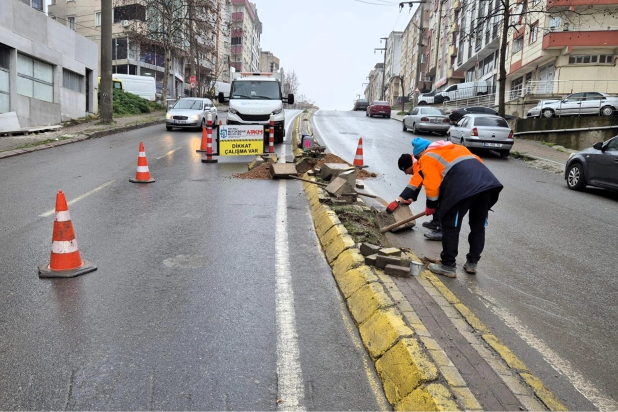 Kocaeli’de Kaldırımlar Yenileniyor: Yaya Güvenliği Ön Planda