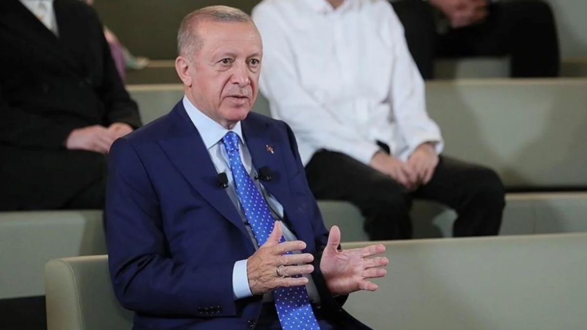 Erdoğan'dan Türk Futboluyla İlgili Açıklamalar! Siyasetin Etkisi Var mı?