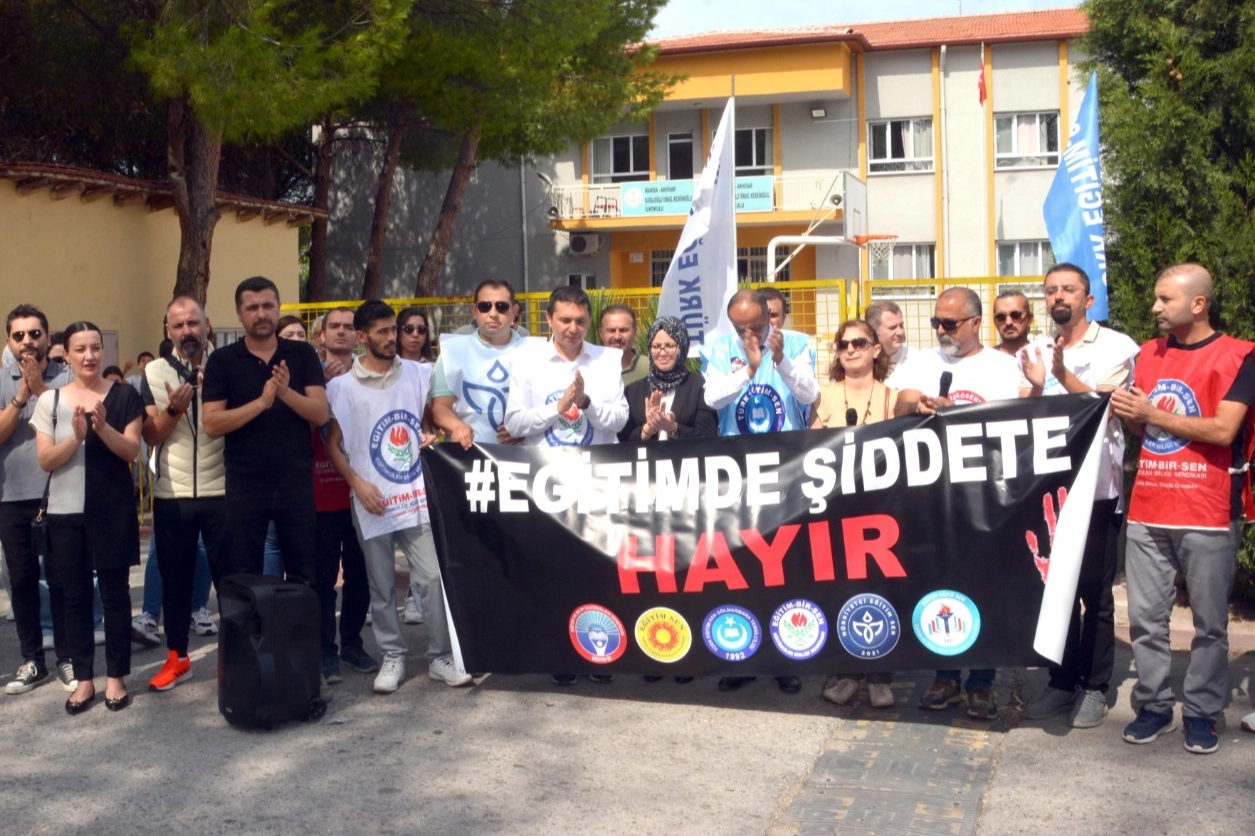 Manisa'da Sınıf Öğretmeni Şiddete Maruz Kaldı!
