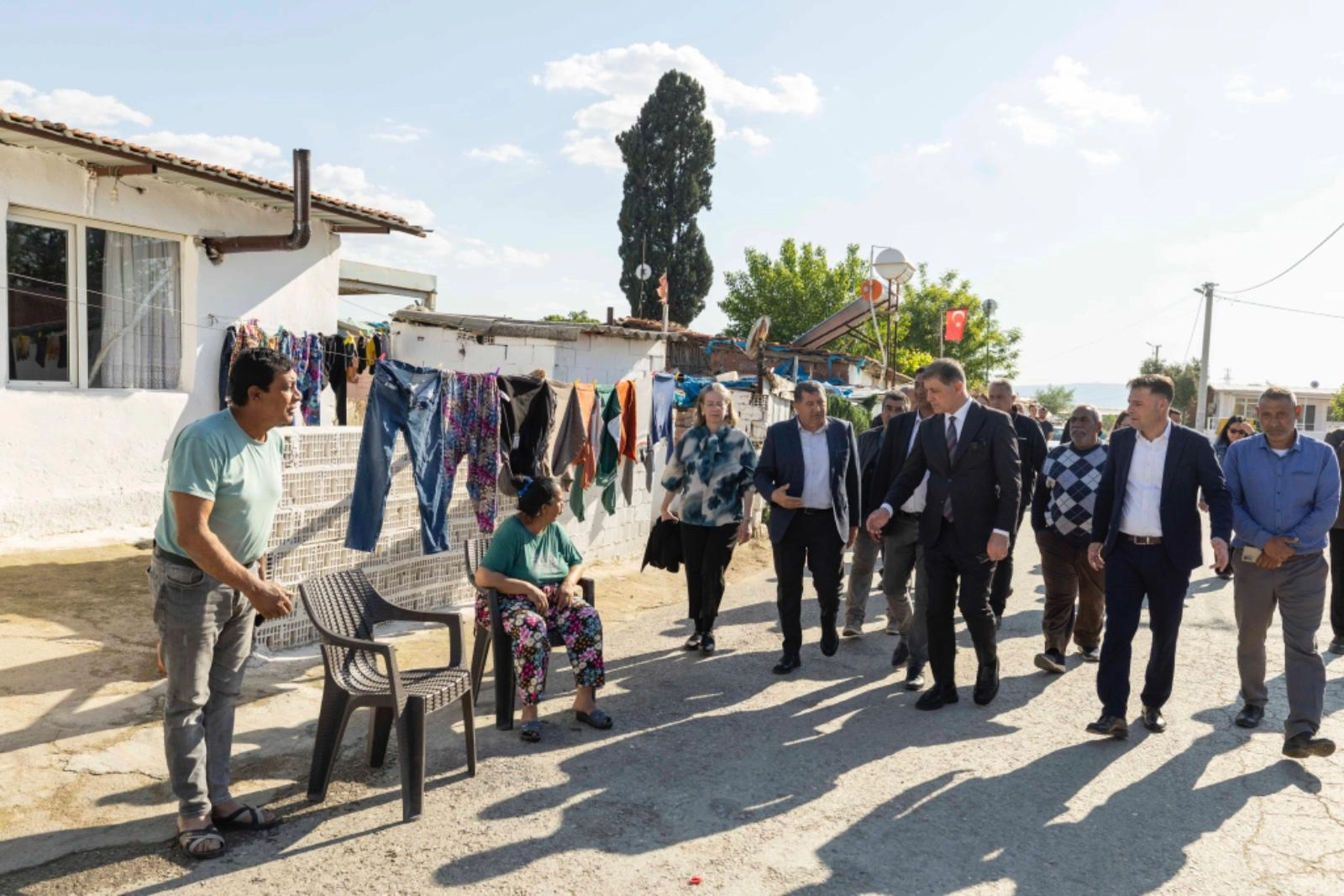 Başkan Tugay Çırpı’da Vatandaşlarla Buluştu