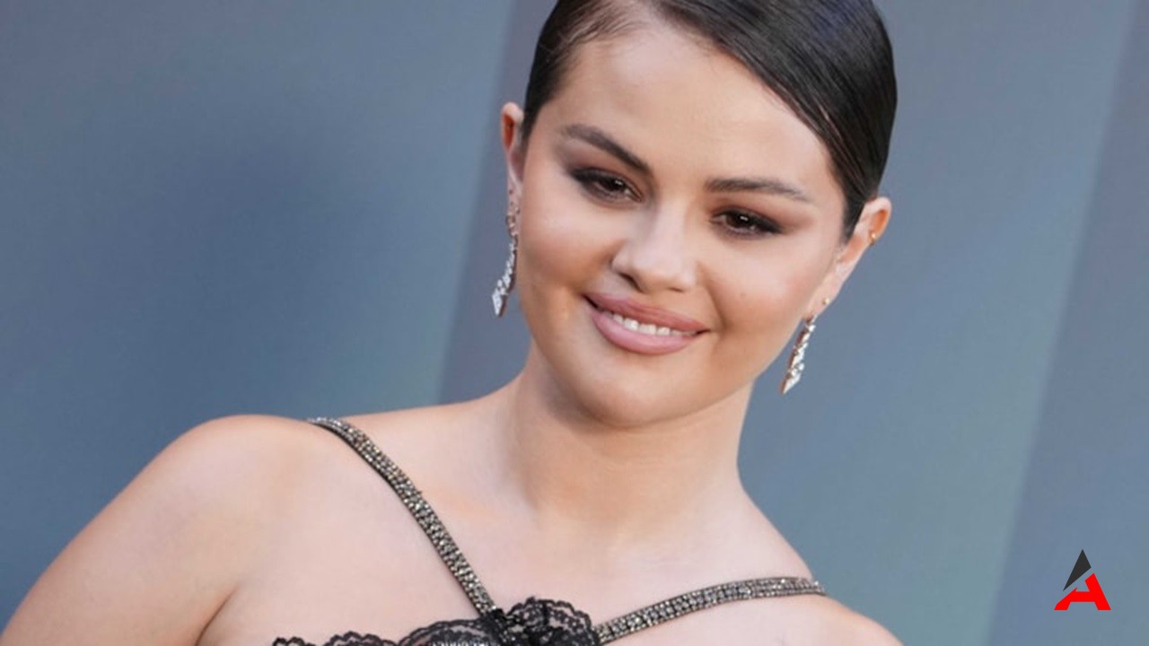 Selena Gomez Milyarderler Kulübüne Katıldı Rare Beauty'nin Mucizevi Yükselişi!