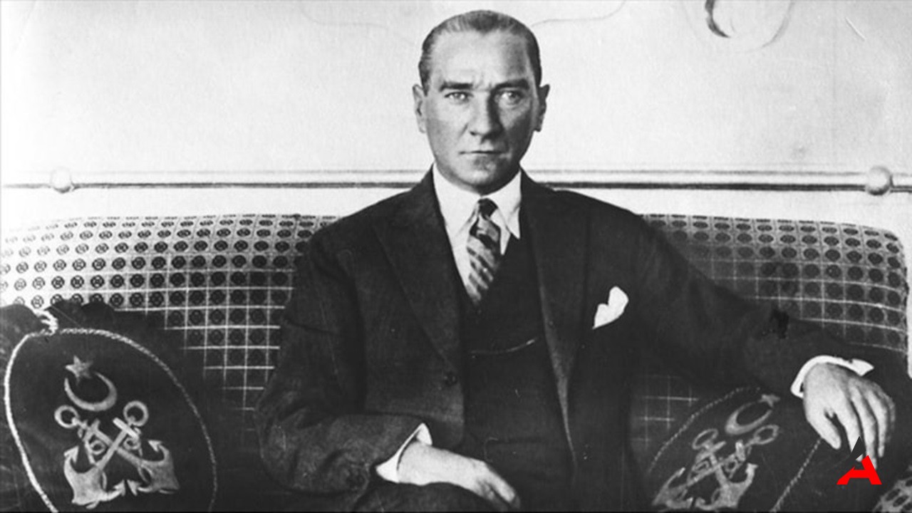 Instagram'dan Atatürk Fotoğrafına Şok Sansür! Sosyal Medyada Tepkiler Çığ Gibi Büyüdü