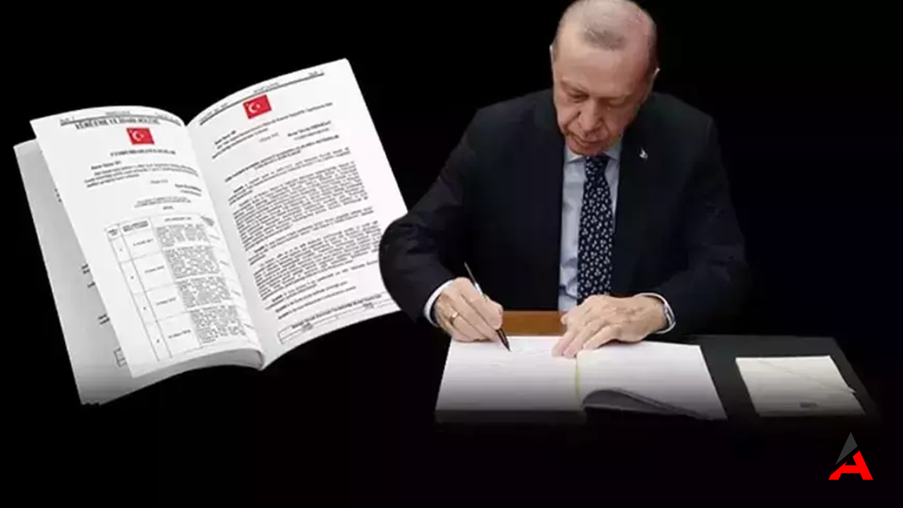 Milli Savunma ve Sağlık Bakanlıklarında Yeni Atamalar: Görev Değişiklikleri Resmi Gazete’de Yayımlandı