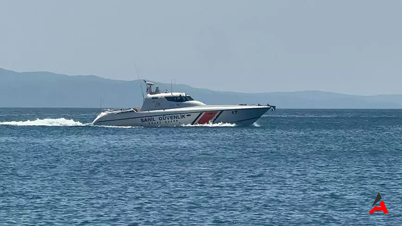Yalova’da Denizde Kaybolan Gençler İçin Seferberlik: Kano Bulundu, Gençler Hâlâ Kayıp