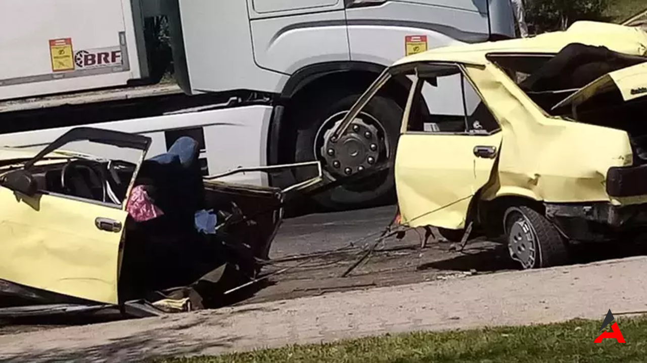 Eskişehir'de Feci Trafik Kazası: Bir Ölü, Üç Yaralı