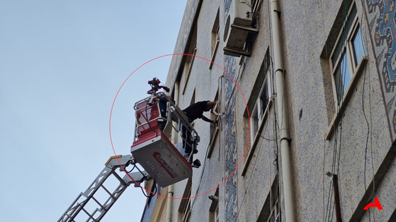 Diyarbakır'da Kayıp Genç Kadın İçin Arama Çalışmaları Devam Ediyor