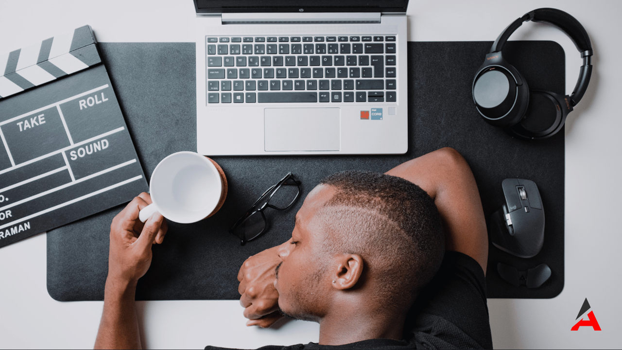 Erteleme Hastalığı Nedir? Hayatınızı Sessizce Nasıl Ele Geçiriyor?