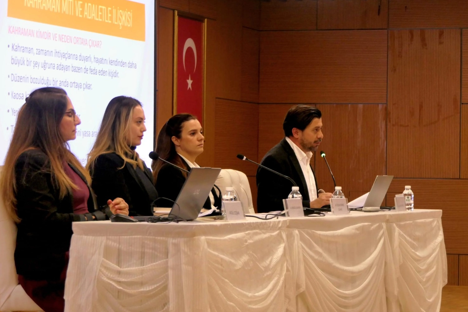 Antik Uygarlıklarda Adalet Anlayışı Aktiffelsefe Panelinde Ele Alındı