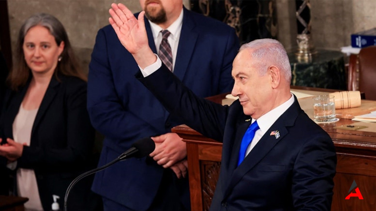 Netanyahu'nun Gazze Konuşması ABD Kongresi'nde Fırtına Gibi Esti: Alkışlar ve Protestolar!