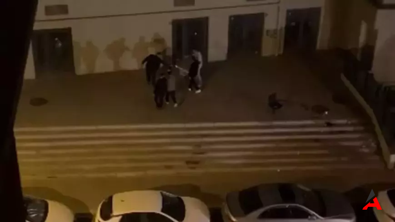 Zeytinburnu'nda Küfür Tartışması Kanlı Bitti: Arkadaşını Silahla Vurdu!