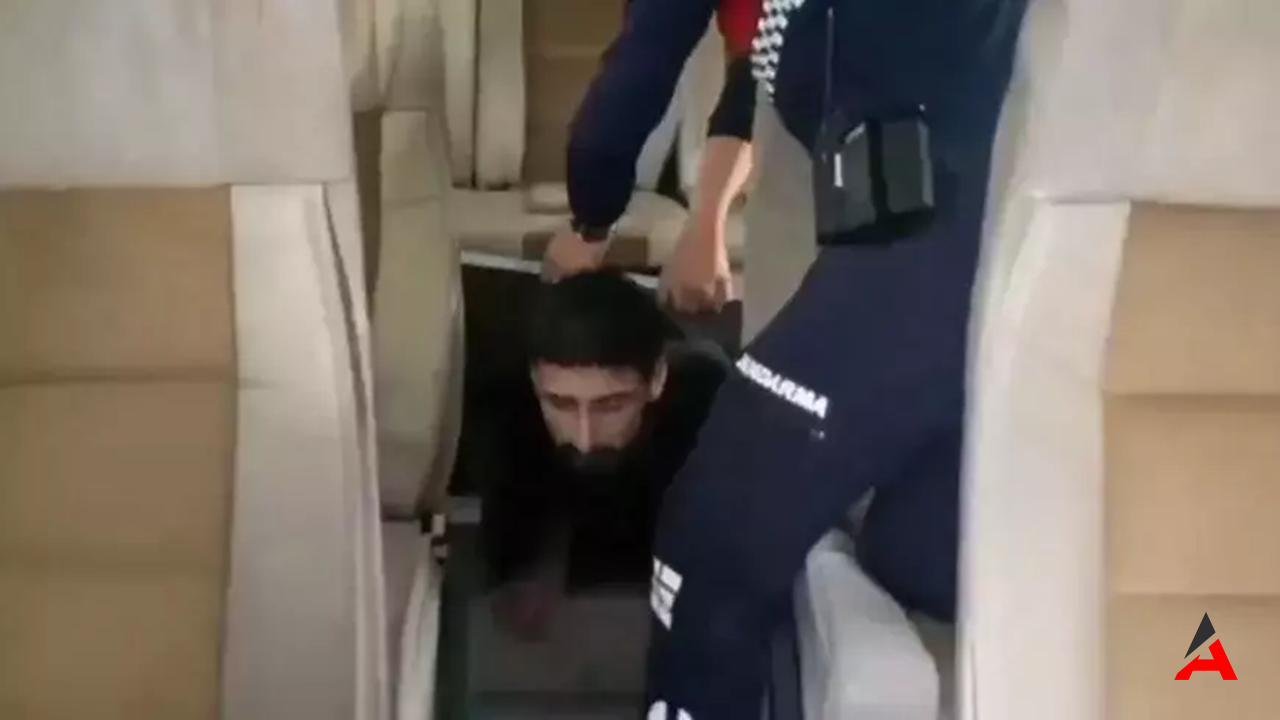 Edirne'de Minibüs Baskını: 1 FETÖ Şüphelisi ve 12 Kaçak Göçmen Yakalandı