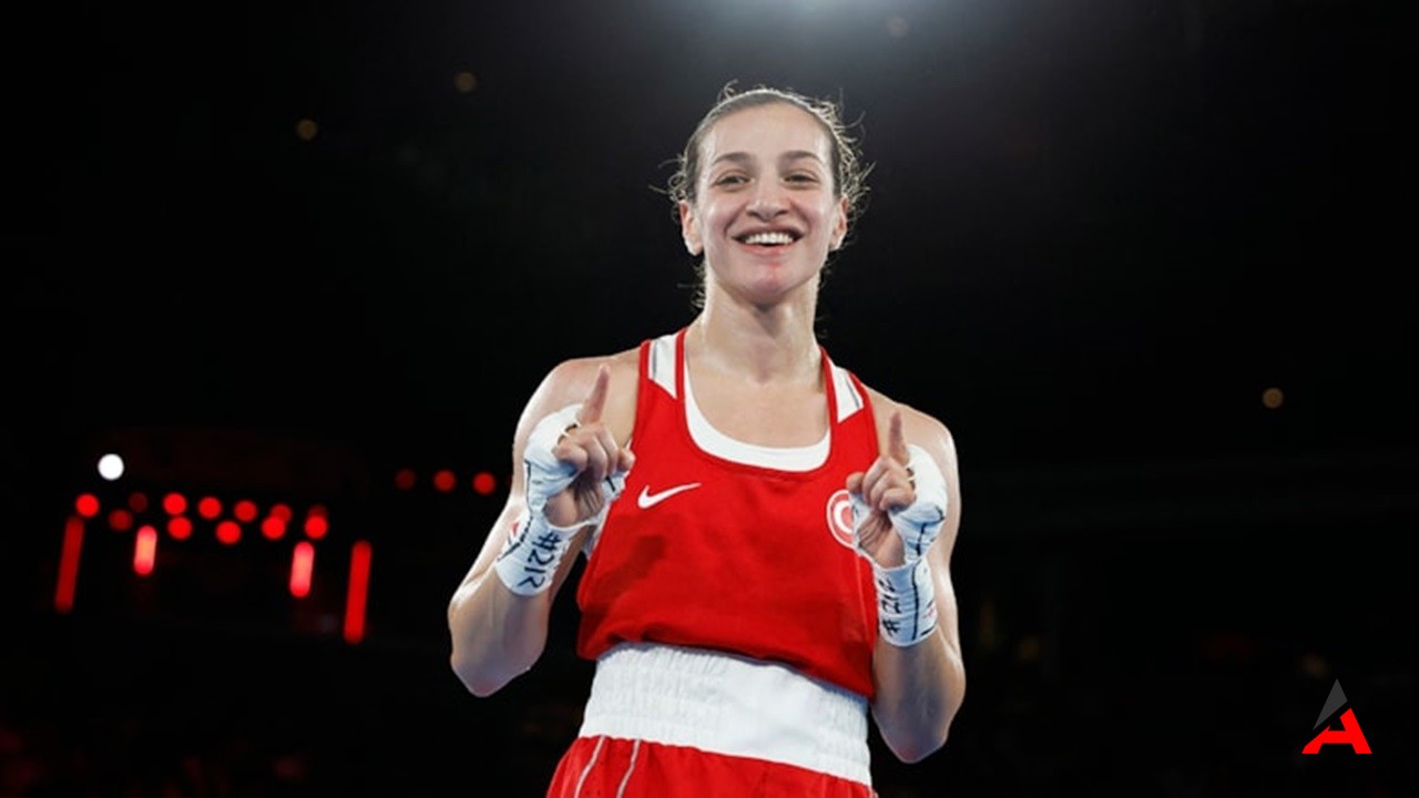 Paris 2024'te Türk Rüzgarı: Buse Naz Çakıroğlu Finale Yükseldi